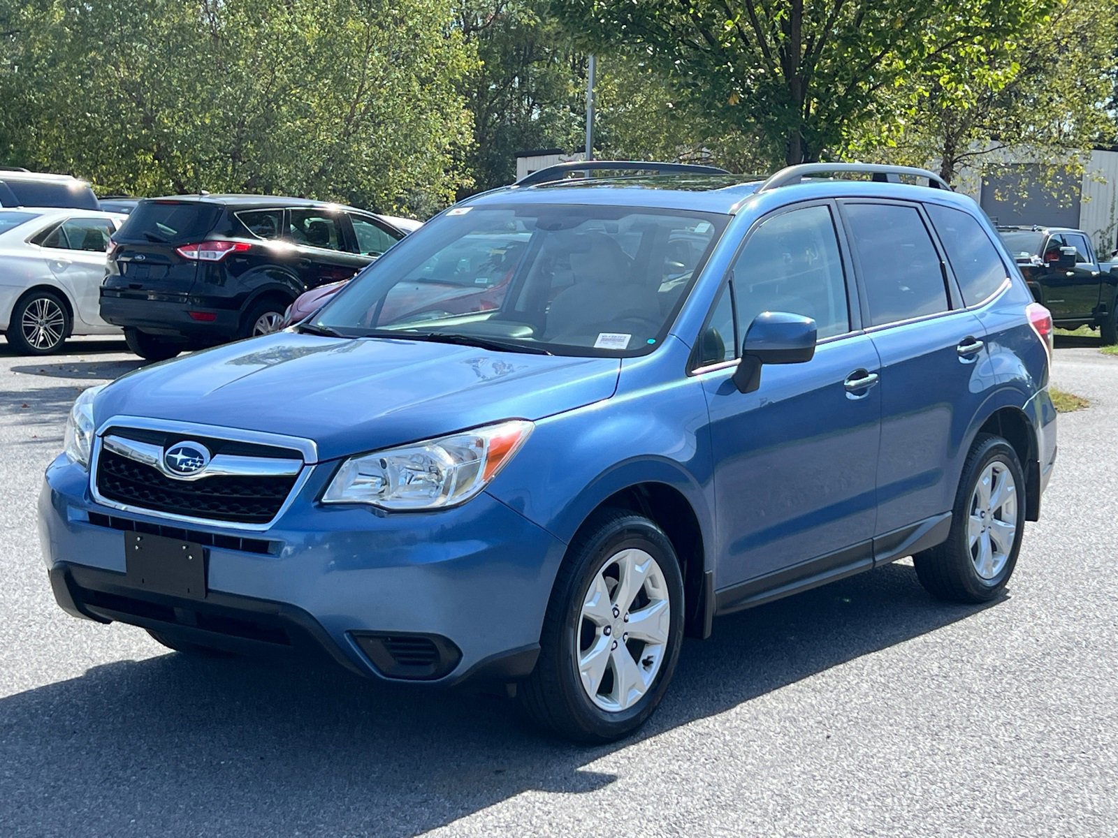 2015 Subaru Forester 2.5i Premium photo 2