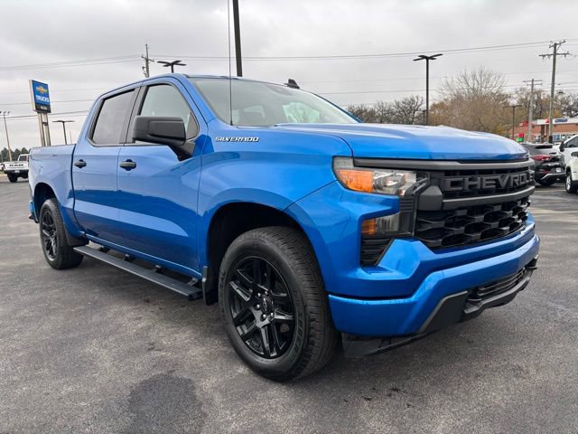 2022 Chevrolet Silverado 1500 Custom photo 2