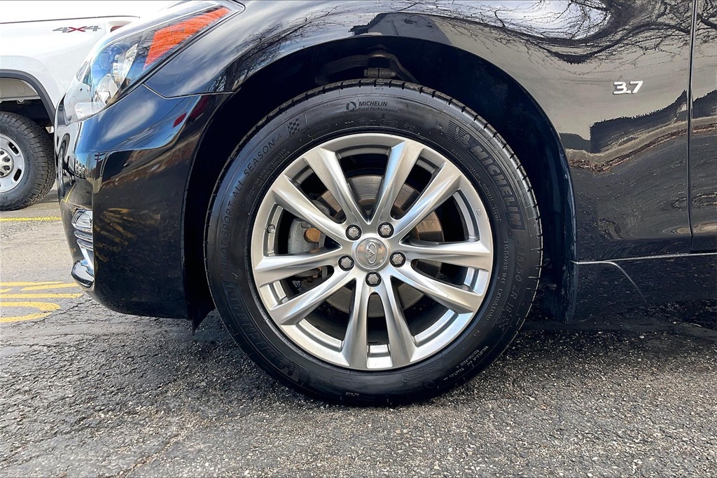 2019 INFINITI Q70 - Image 7