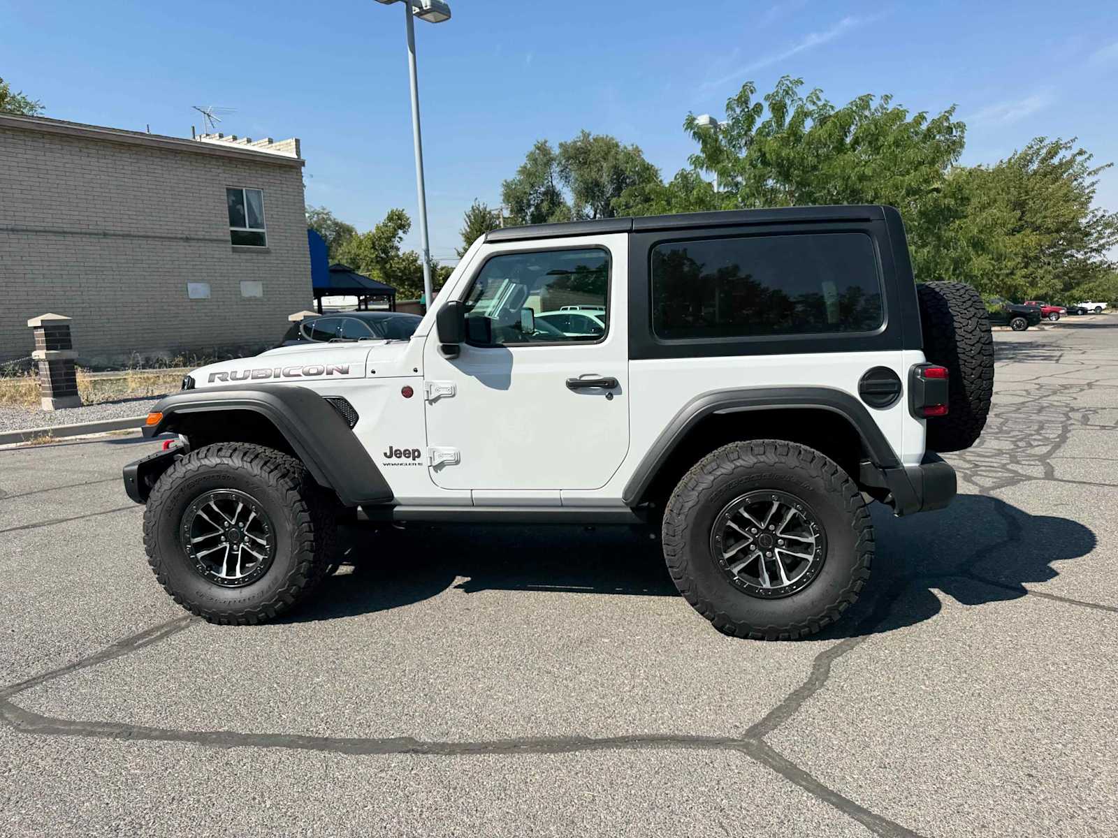 2025 Jeep Wrangler Two-Door Rubicon photo 2