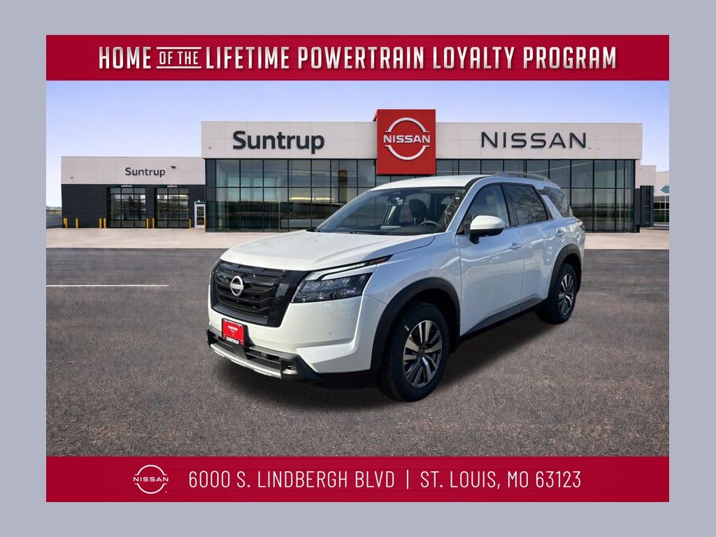 2025 Nissan Pathfinder SL's photo