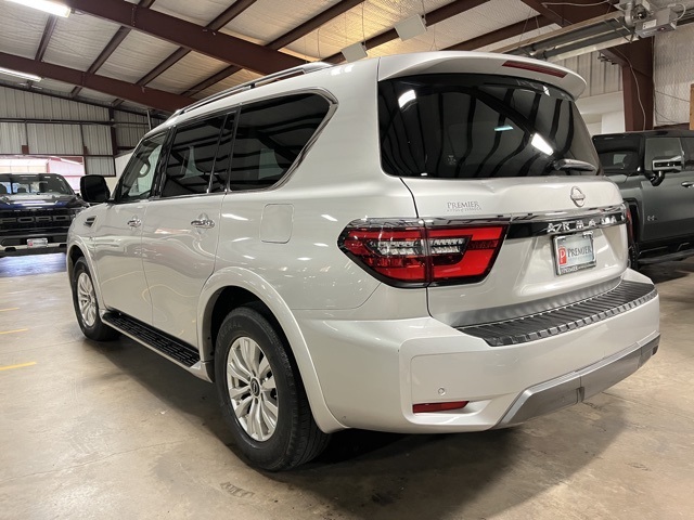 2022 Nissan Armada SV photo 4