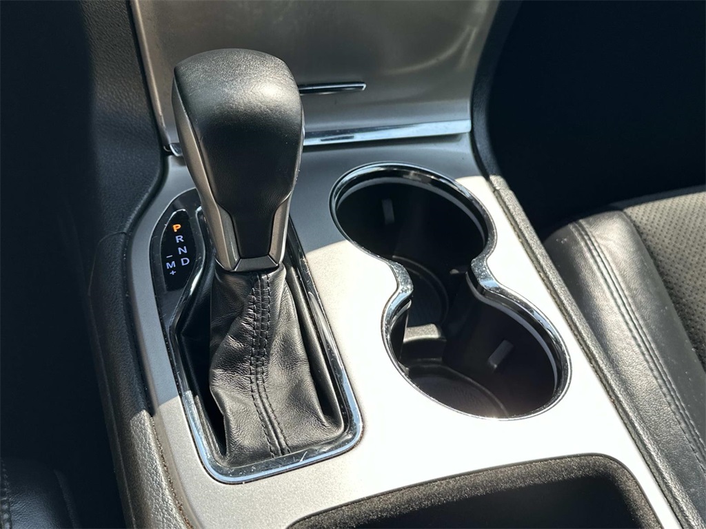2019 Jeep Grand Cherokee Laredo E photo 18