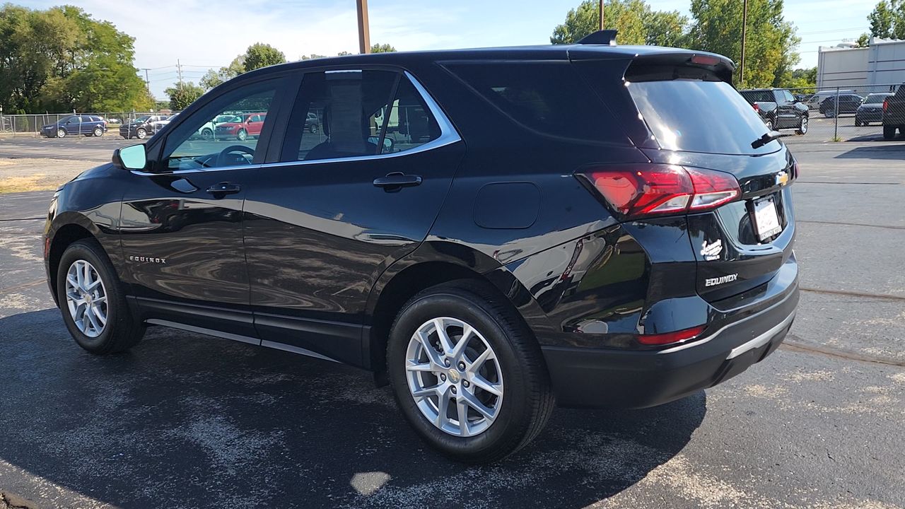 2024 Chevrolet Equinox LT photo 3