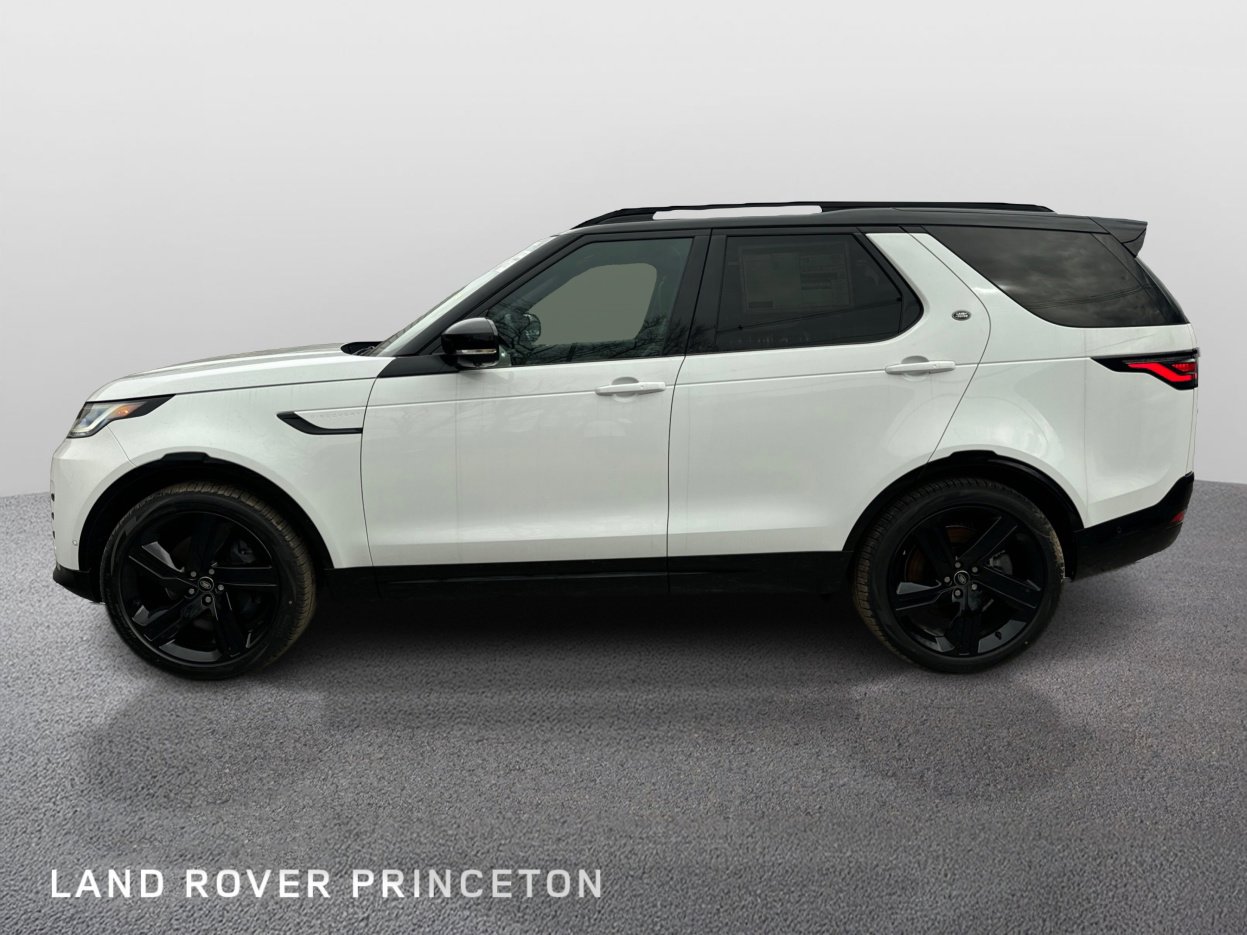 New 2025 Fuji White Land Rover Dynamic SE image 8