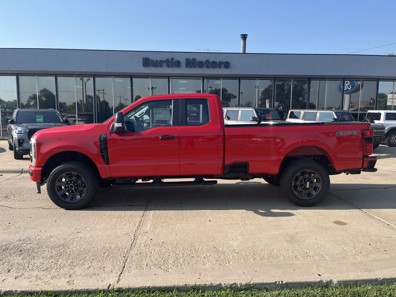 2025 Ford F-350 Super Duty XL's photo