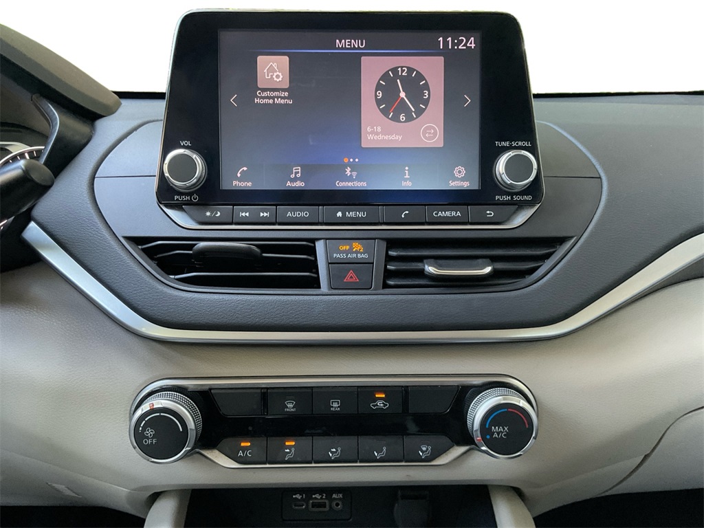 2022 Nissan Altima 2.5 SV photo 11