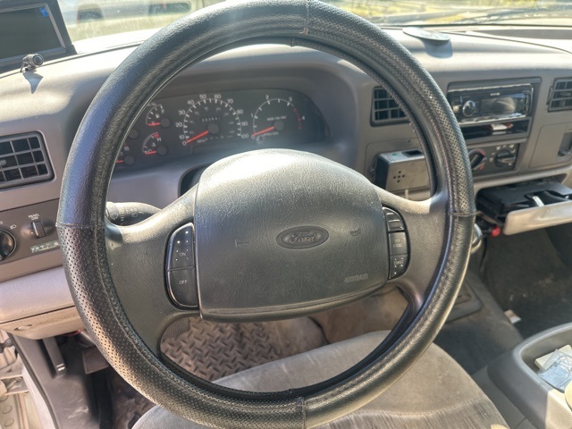 1999 Ford F-550 XL photo 11