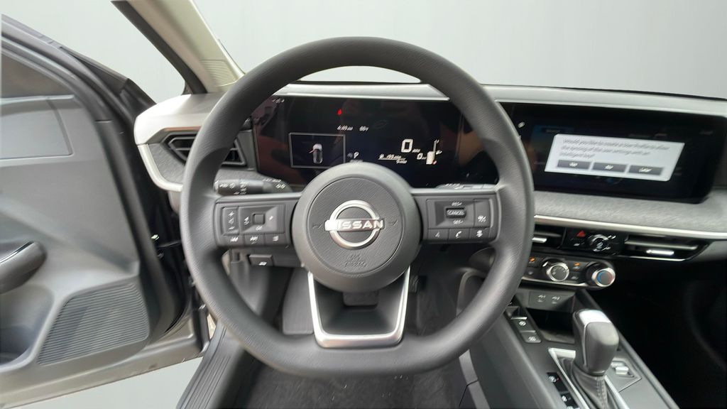 2025 Nissan Kicks SV photo 10