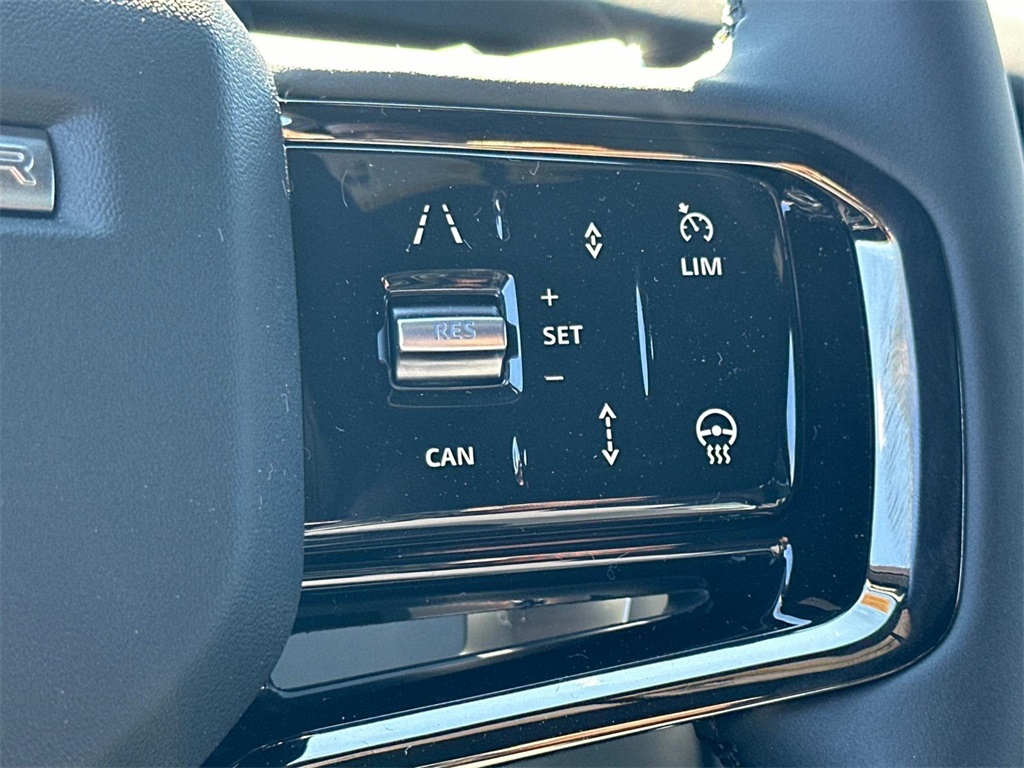 2026 Land Rover Range Rover photo 4