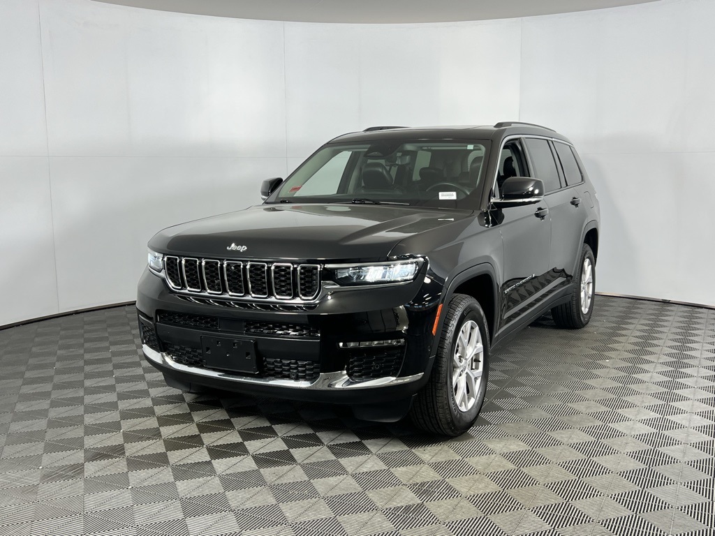 2022 Jeep Grand Cherokee Limited photo 2