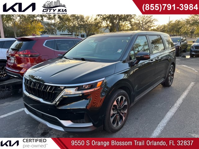 2024 Kia Carnival EX's photo