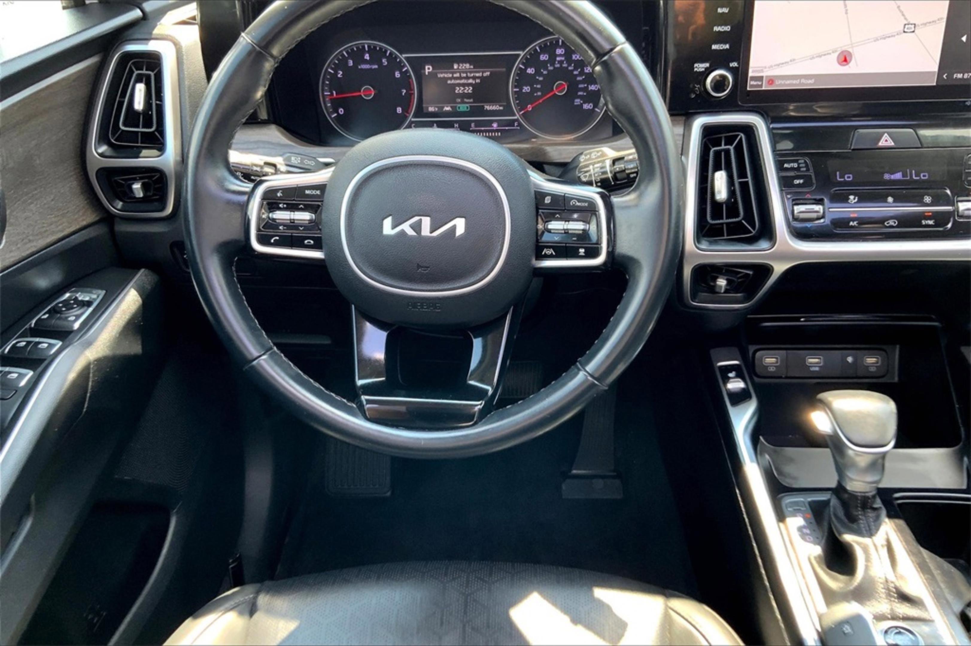 2022 Kia Sorento EX photo 7