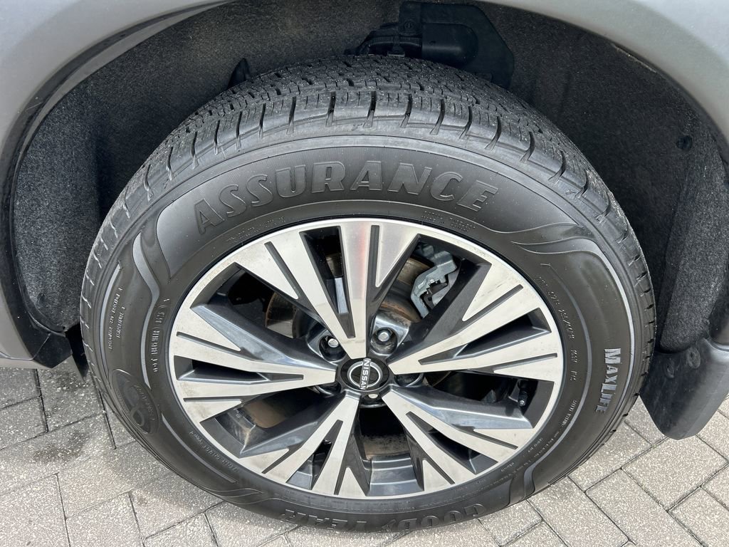 2023 Nissan Rogue SV photo 28