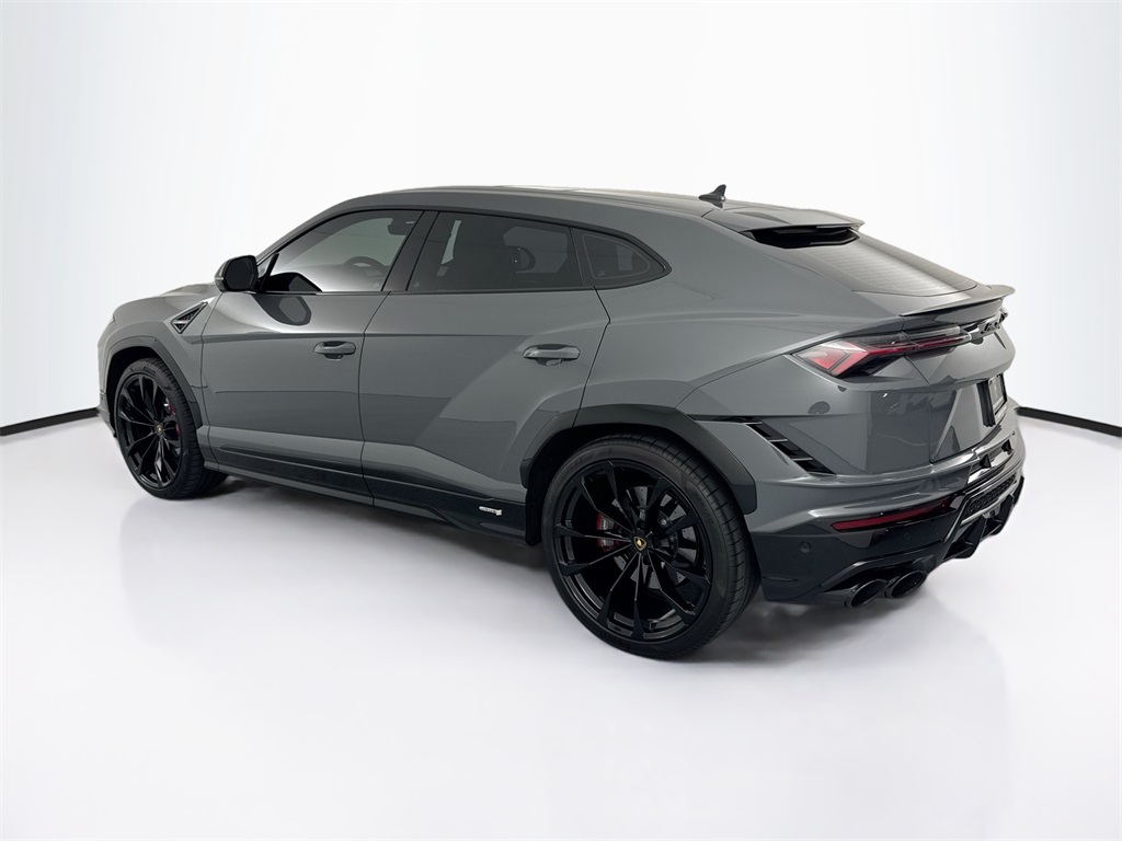 2023 Lamborghini Urus S photo 6
