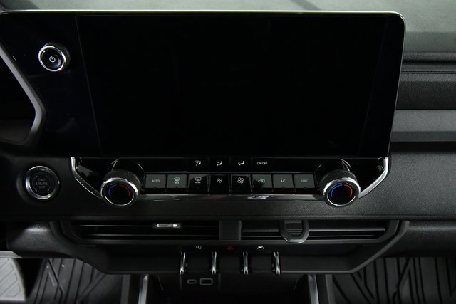 2026 Chevrolet Colorado Trail Boss photo 3