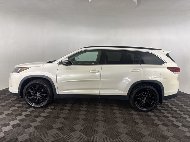 2019 Toyota Highlander Base photo 5