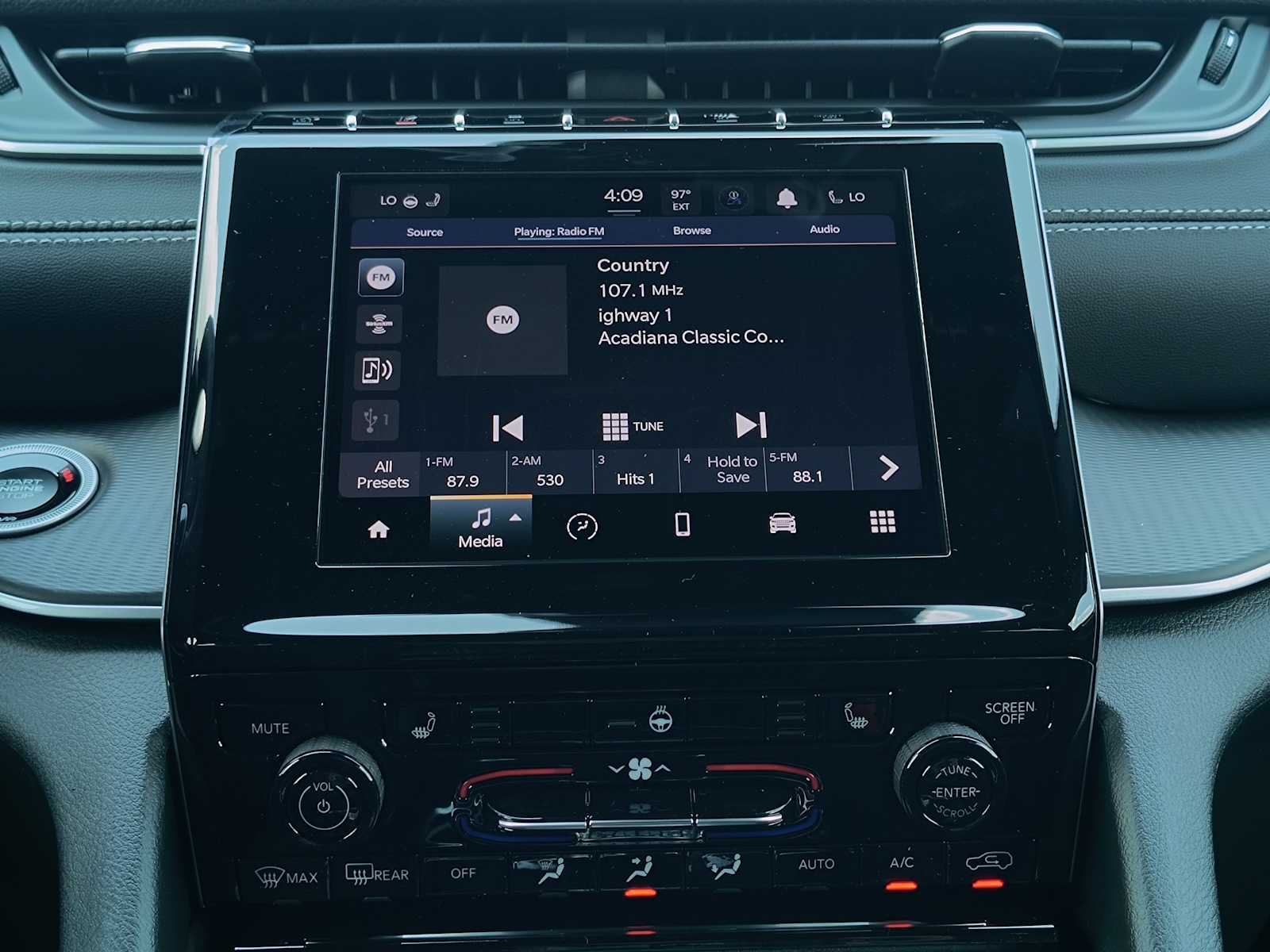 2025 Jeep Grand Cherokee Laredo X photo 7