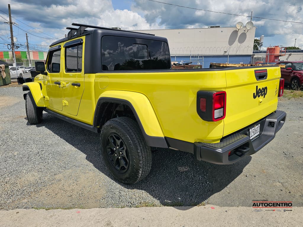 2023 Jeep Gladiator Sport photo 2