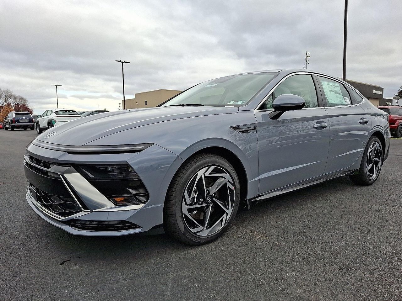 2026 Hyundai Sonata SEL Sport photo 2