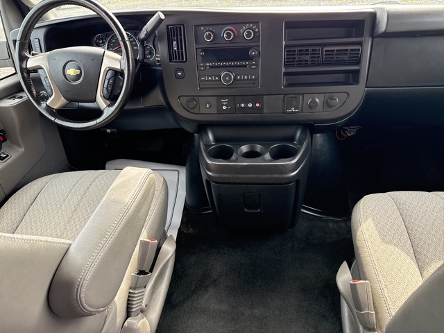 2017 Chevrolet Express Passenger 2500 LS photo 9