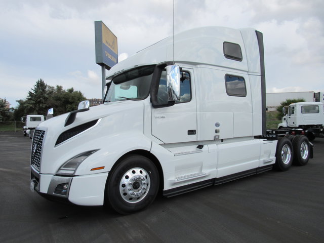 2024 Volvo VN's photo