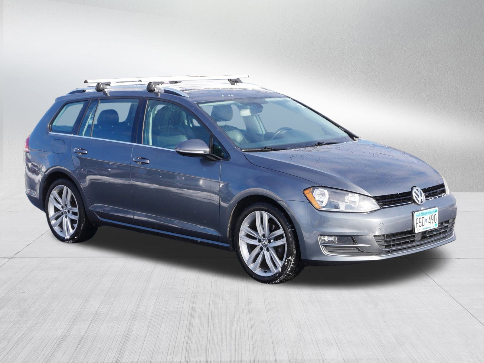 2017 Volkswagen Golf SportWagen SEL's photo