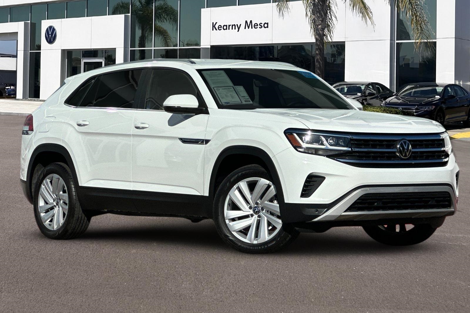 2023 Volkswagen Atlas Cross Sport SE Technology photo 2
