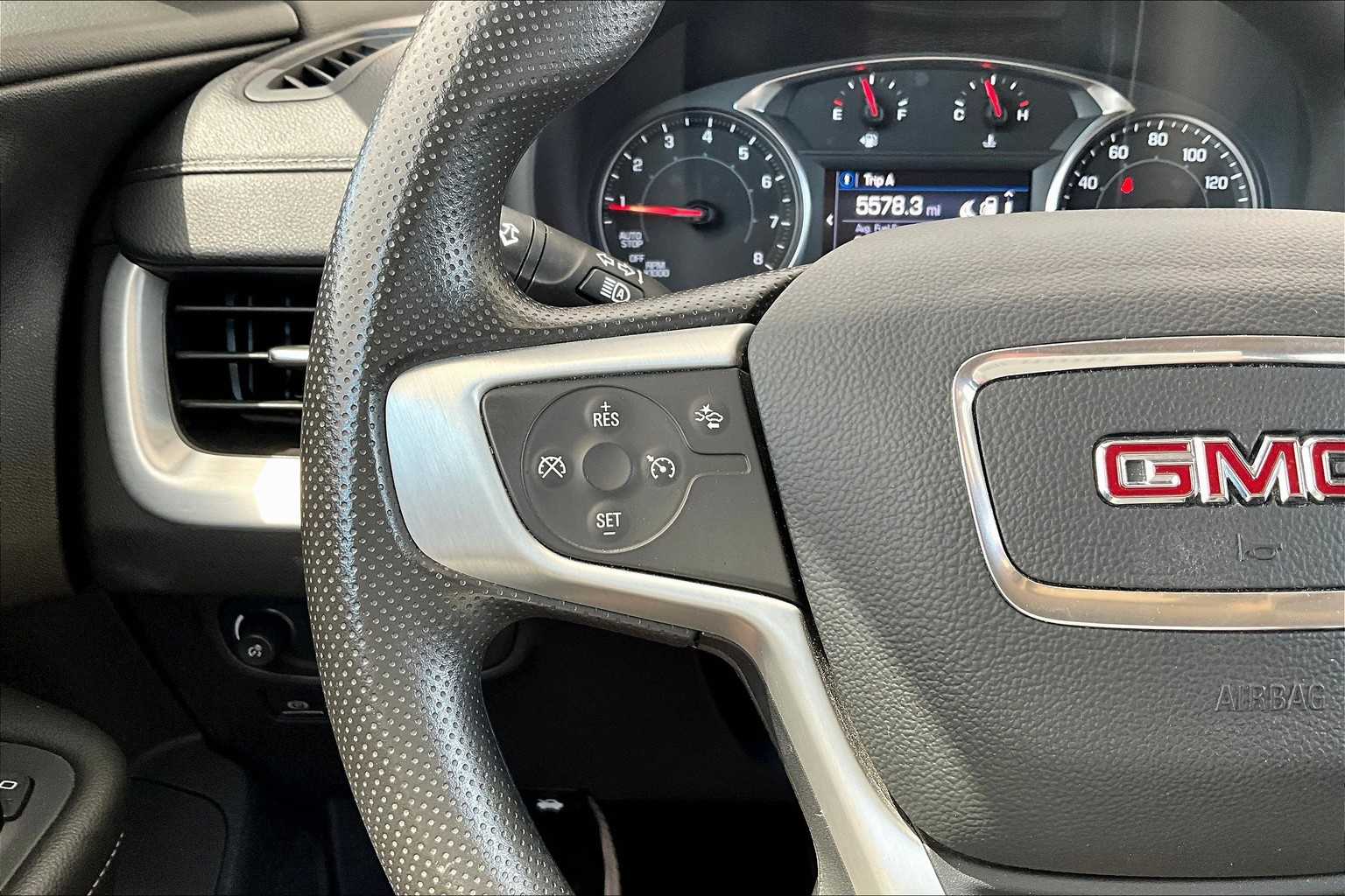 2024 Gmc Terrain SLE photo 20