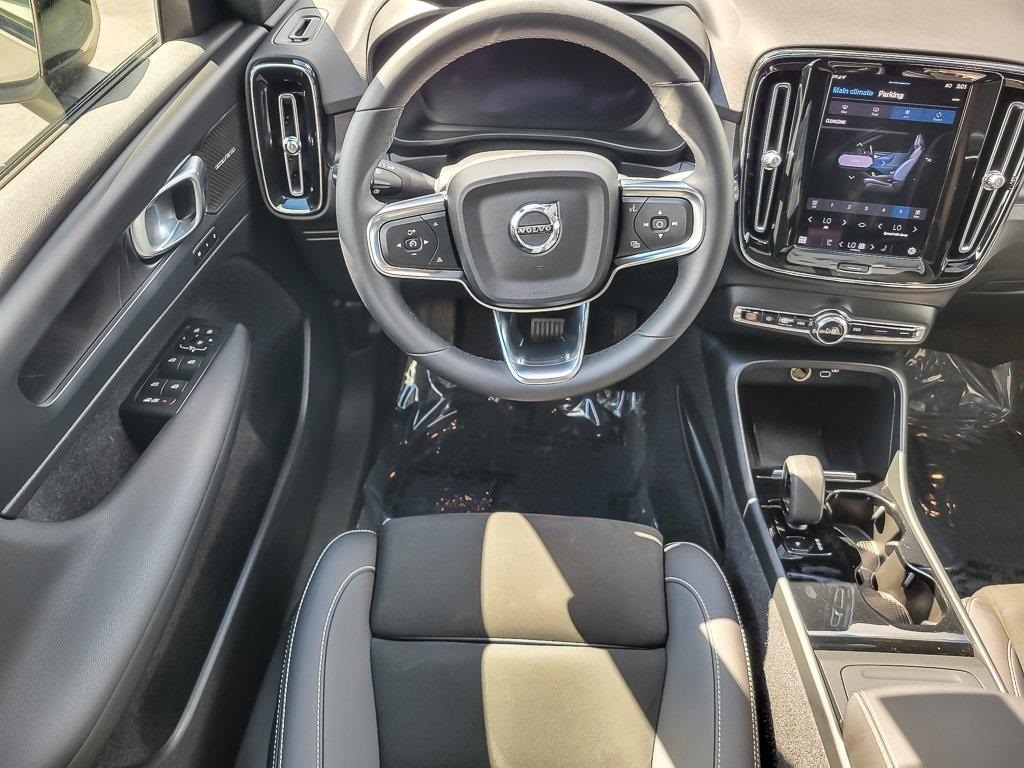 2023 Volvo XC40 Recharge Ultimate AWD photo 11
