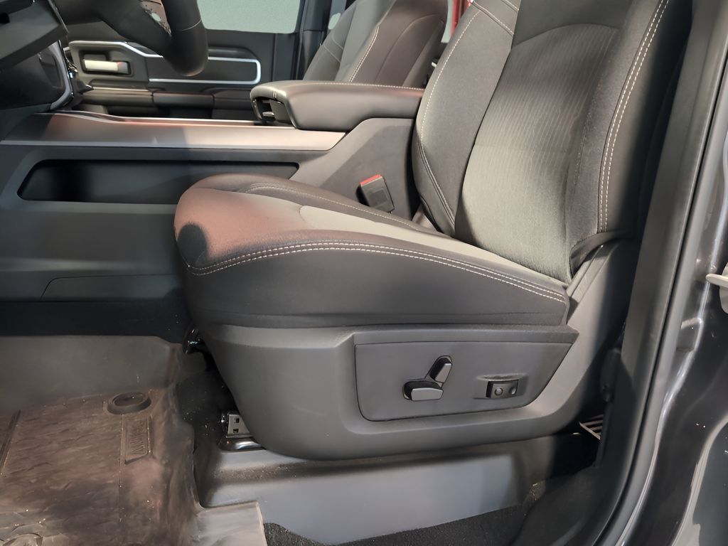 2023 Ram 2500 Big Horn photo 13