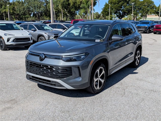 2025 Volkswagen Tiguan SE photo 4