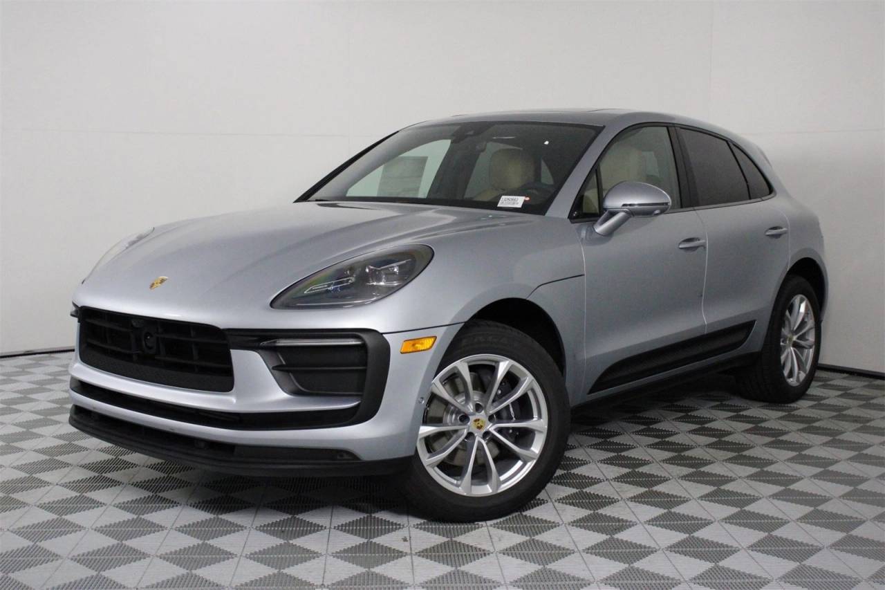 2025 Porsche Macan S's photo