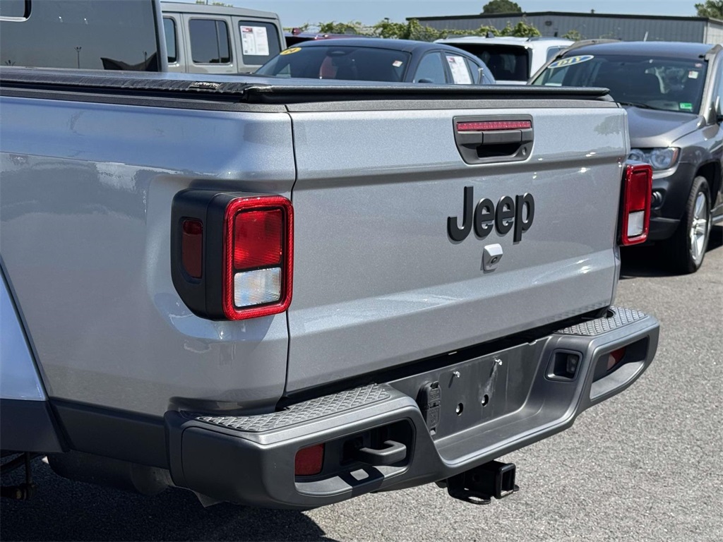 2021 Jeep Gladiator Sport S photo 10