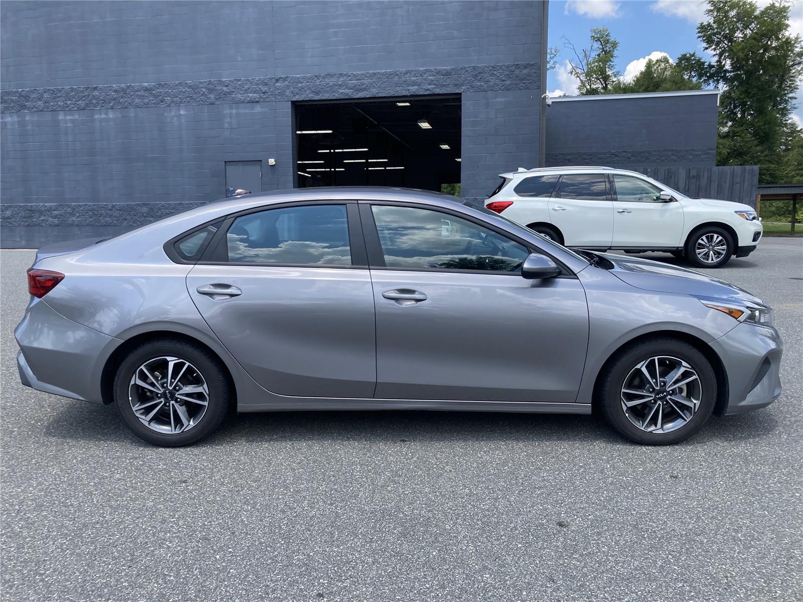 2023 Kia Forte LXS photo 8