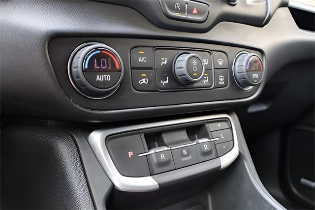 2022 Gmc Terrain SLT photo 16