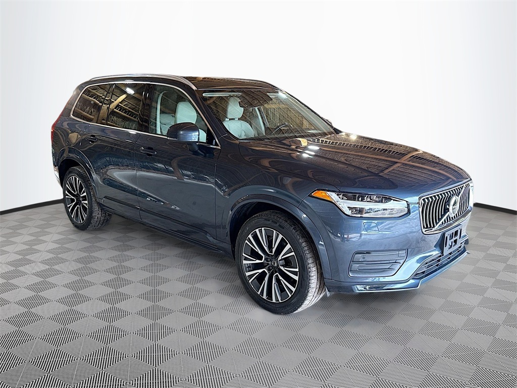 2021 Volvo XC90 T5 Momentum photo 3