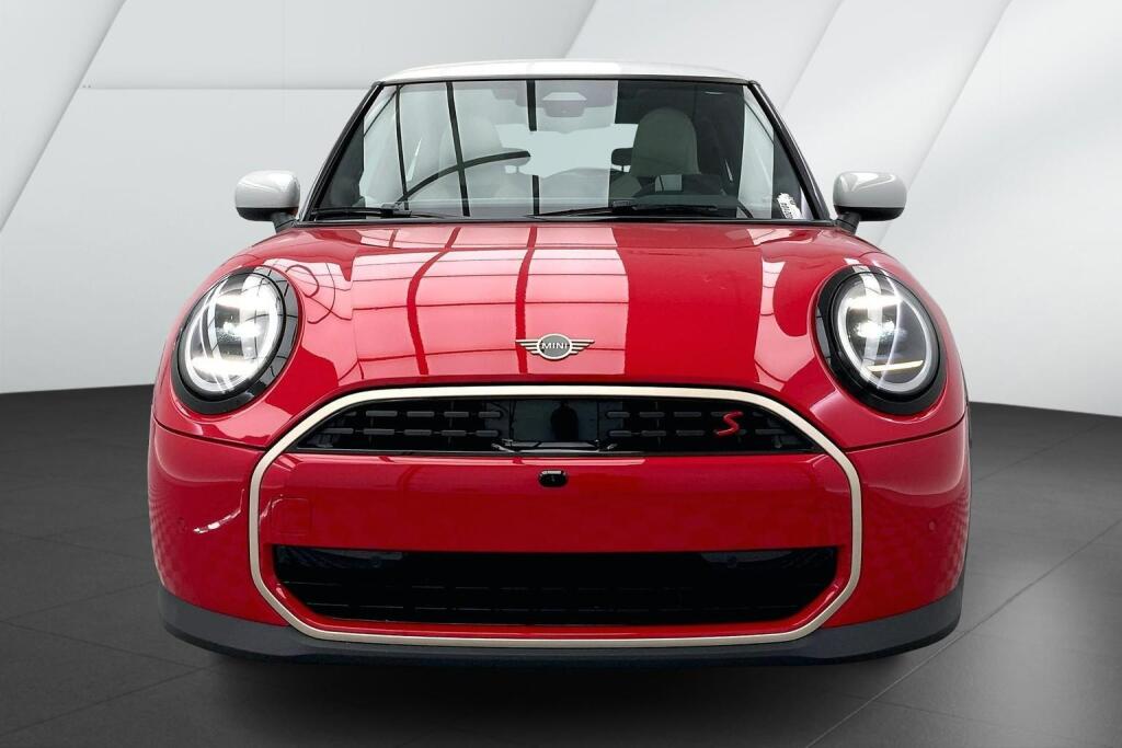 2025 Mini Cooper 2 Door Hardtop S photo 2