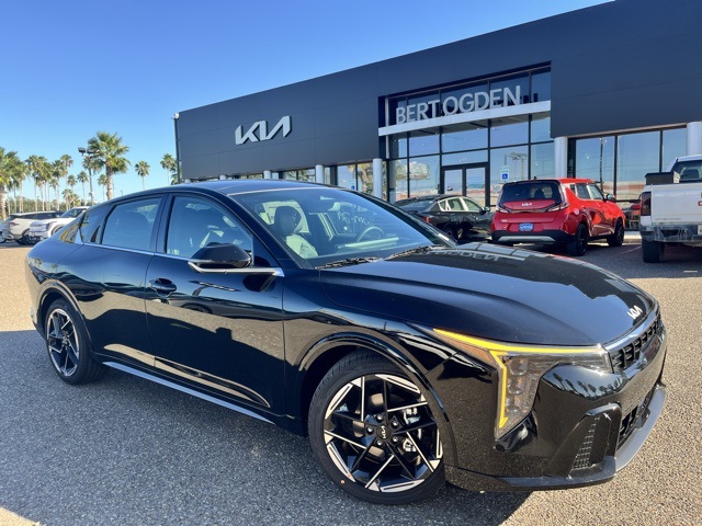 2025 Kia K4 GT-Line's photo