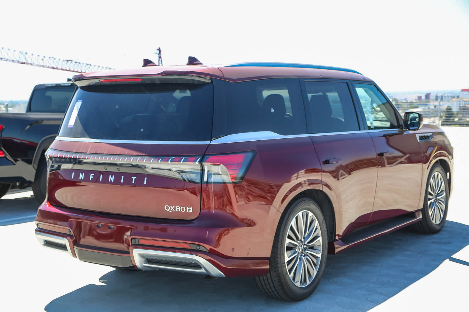 2025 Infiniti QX80 Luxe photo 6