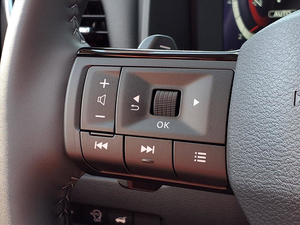 2026 Nissan Rogue Platinum photo 17