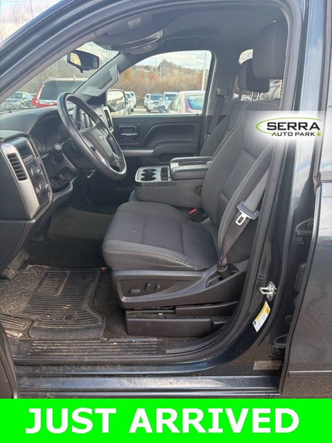 2017 Chevrolet Silverado 1500 LT photo 4