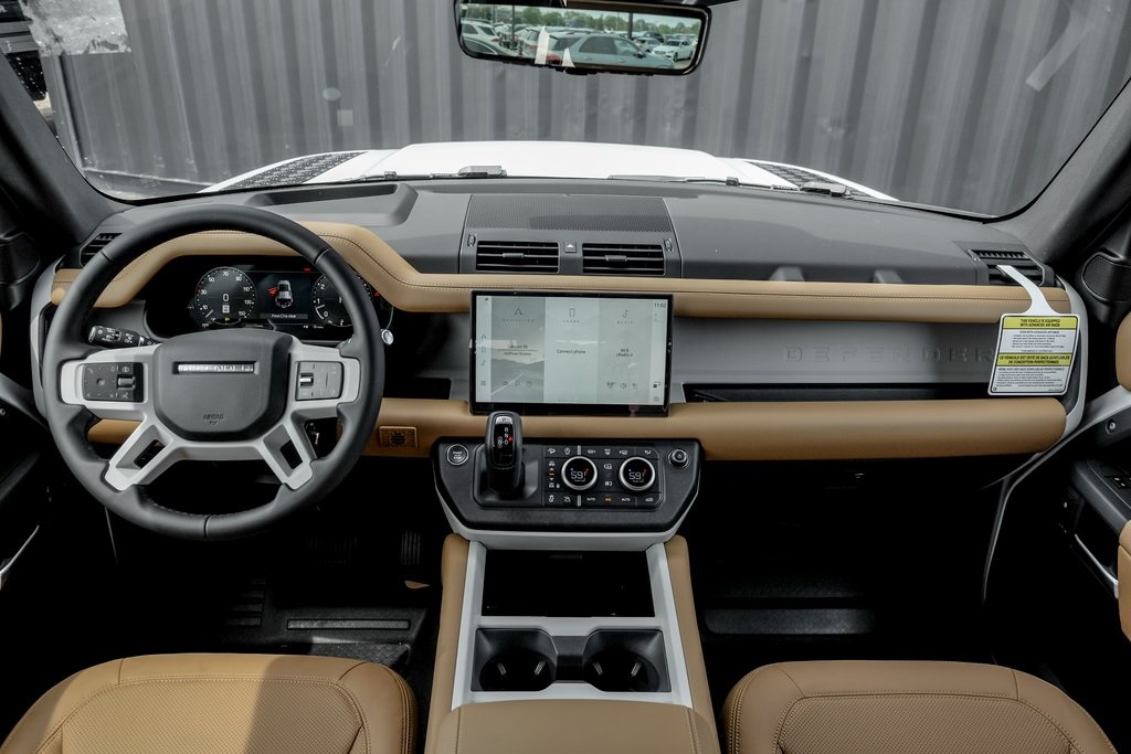 2025 Land Rover Defender 110 S photo 20