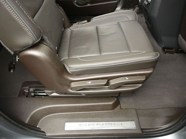 2022 GMC YUKON XL - Image 29