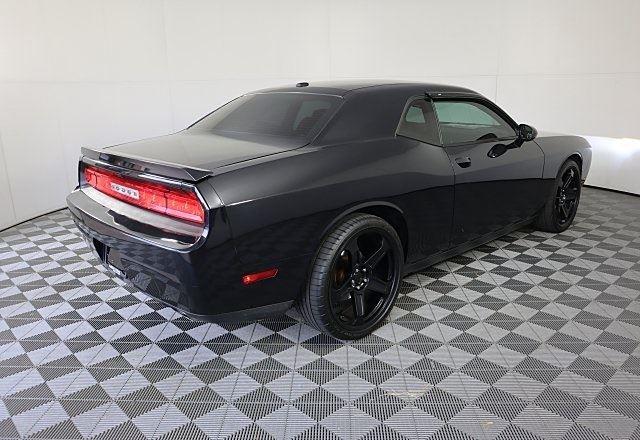 2014 Dodge Challenger R/T photo 4