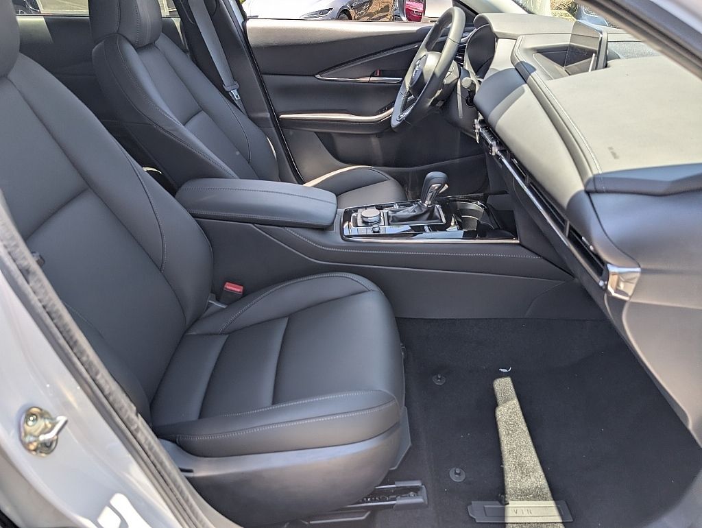 2025 Mazda CX-30 2.5 S Preferred photo 13