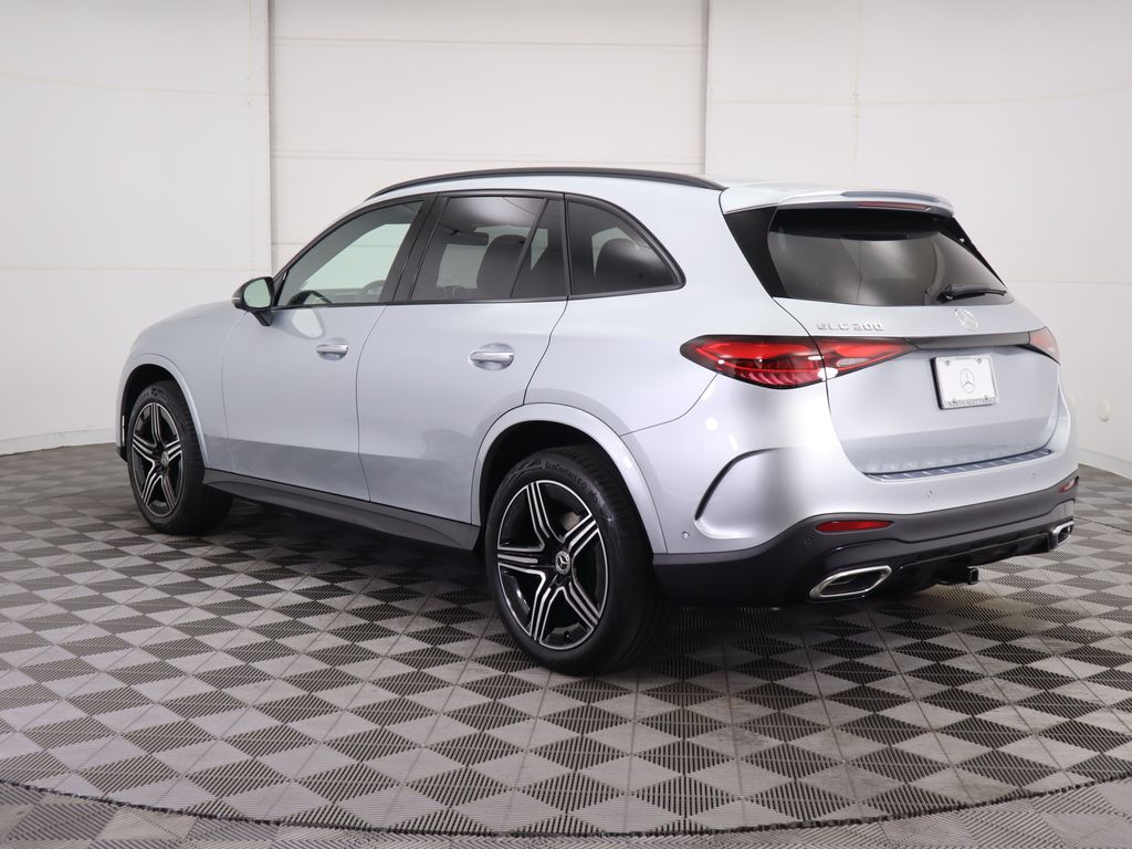 2026 Mercedes Benz GLC 300 photo 7