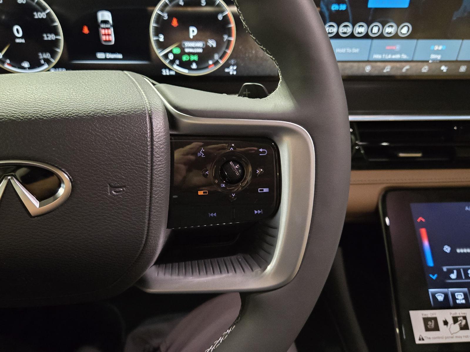 2026 Infiniti QX80 Luxe photo 27