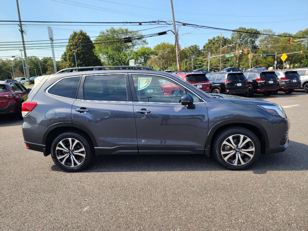2023 Subaru Forester Limited photo 18