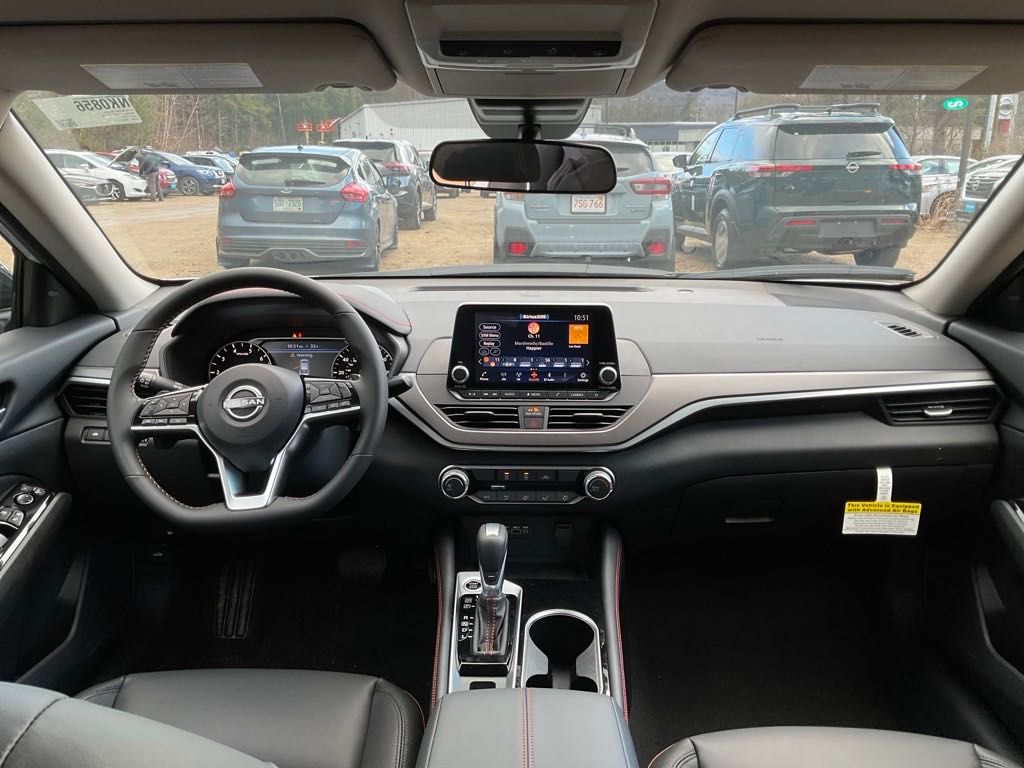 2025 Nissan Altima 2.5 SR photo 16
